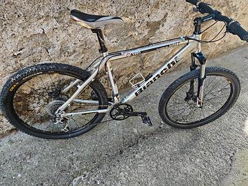 MTB muscolare bianchi 