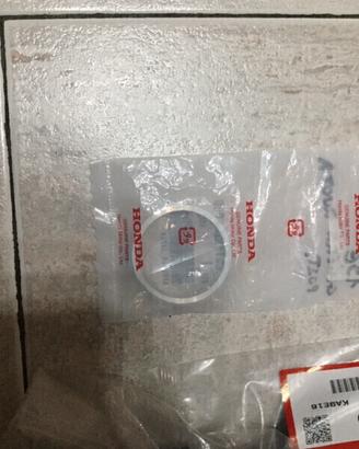 Ghiera ruota post. ferma cuscinetti Honda cr e crf