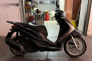 Piaggio Medley 125