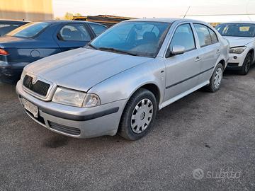 Skoda Octavia anno 2001 ricambi usati