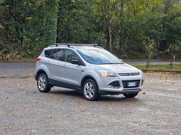 Ford Kuga 2.0 TDCI 150 CV S&S 4WD Powershift Titan