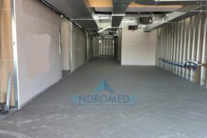 Immobile di 500 m² con 3 locali a Maddaloni