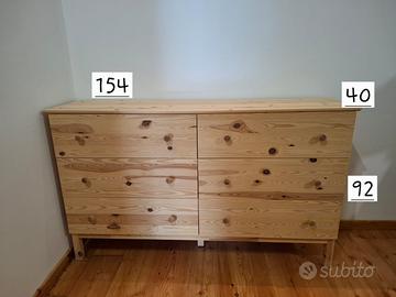 Cassettone in legno di pino