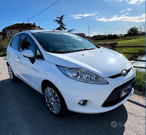 Ford Fiesta 1.4 5 porte Bz.- GPL Titanium