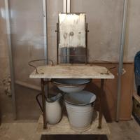 Mobile di antiquariato