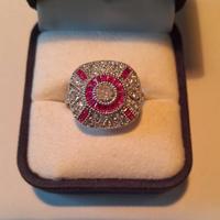 Anello Art Déco quadrato zirconi rosso rubino oro