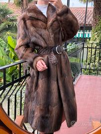 Pelliccia vera vintage con cintura in pelle omaggi
