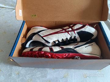Scarpe da atletica Asics modello Hyper MD numero 4