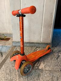 Micro mini monopattino