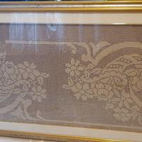 cornice dorata legno vintage con uncinetto