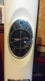 Totem orologio cartellini design turati anni 70