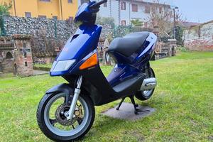 Aprilia sr esquire