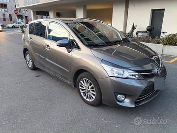 Toyota Verso 1.6 active (132 CV / 97 kW) 