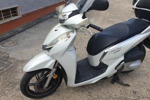Honda sh 300 5/2017