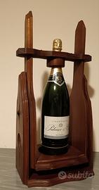 Versatore in legno per vino