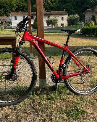 Bicicletta Rockhopper