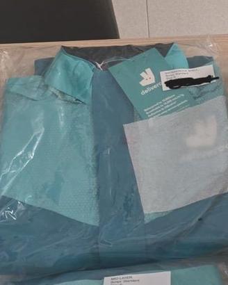 maglia e scacciavento e pioggia driver deliveroo