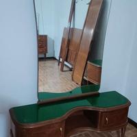 Petineuse o coiffeuse