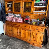 Credenza e tavolo