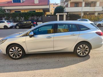  Opel Astra sw a metano 10/2018