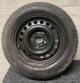 Gomma Pneumatico 195/65/15 con cerchio