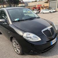 LANCIA Ypsilon 1.4 16V Sport MomoDesign Stupenda