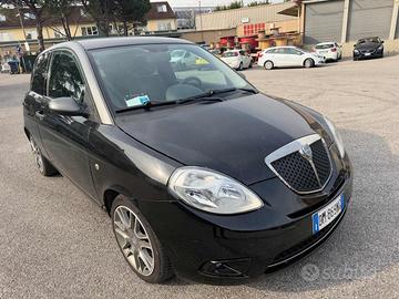 LANCIA Ypsilon 1.4 16V Sport MomoDesign Stupenda