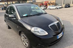 LANCIA Ypsilon 1.4 16V Sport MomoDesign Stupenda
