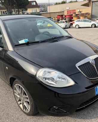 LANCIA Ypsilon 1.4 16V Sport MomoDesign Stupenda