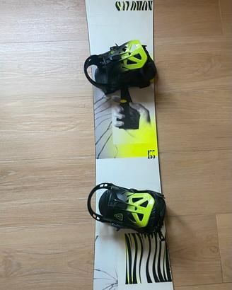Tavola snowboard Salomon Villain + attacchi Now