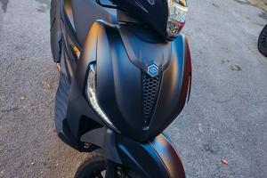 Beverly 400 deep black 