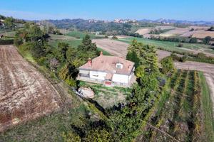 VILLA SINGOLA A MONCUCCO TORINESE