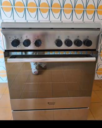 cucina 4 fuochi hot point Ariston 