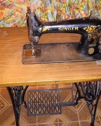 Macchina da cucire elettrica, marca Singer, 31K17