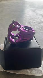 aggancio manubrio burgtec viola per mtb