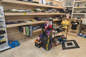 Vendita o gestione negozio abbigliamento