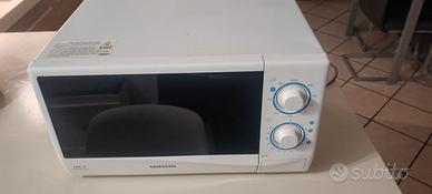 +++ Microonde Samsung  Modello  GW712K