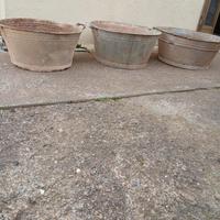 3 Bacinelle in ferro zincato.