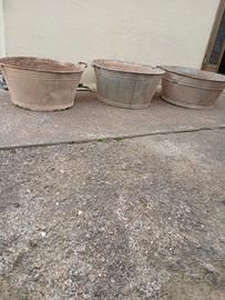 3 Bacinelle in ferro zincato.