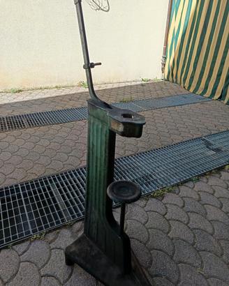 Macchinetta tappa bottiglie 