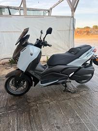 XMAX 300 TECH MAX