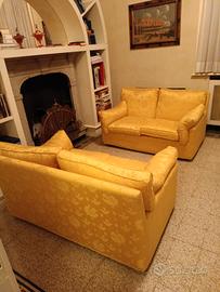 Due divani da lettura come da foto