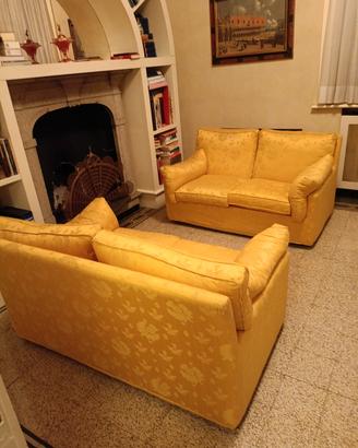 Due divani da lettura come da foto