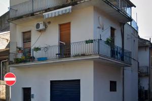Casa indipendente con ampia terrazza panoramica