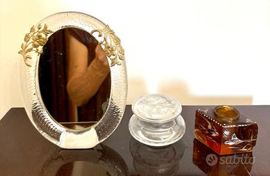 Antichi soprammobili in vetro