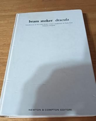 Dracula – Bram Stoker (Newton & Compton)