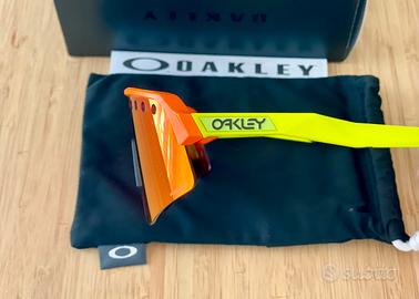 OAKLEY sutro lite sweep