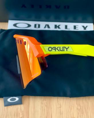 OAKLEY sutro lite sweep