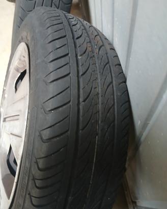 gomme con cerchio usate