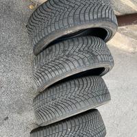 Pneumatici Invernali Falken R21